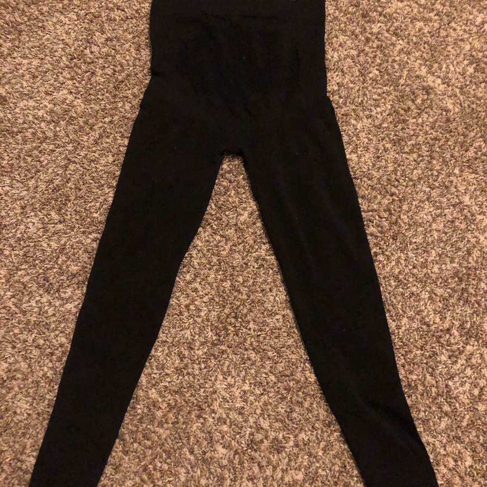 Maternity support leggings